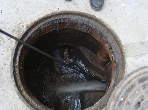 无锡市环卫化粪池清理抽粪,化粪池为么是需要清理以及清理过程(图1)