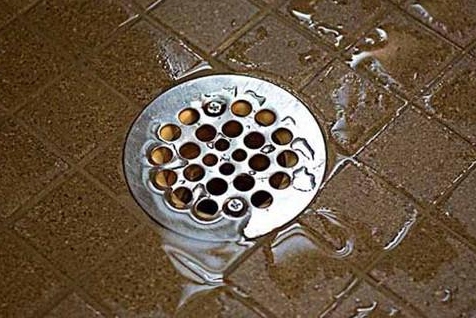 江苏管道疏通-汉通马桶：水管漏水的危害是什么